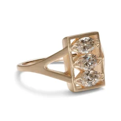 Discount Betsy & Iya Claro ring