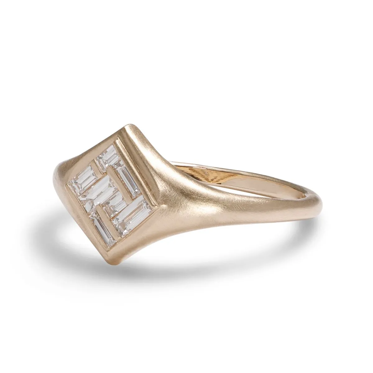 Hot Betsy & Iya Elicio ring