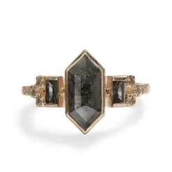 Hot Betsy & Iya Libero ring