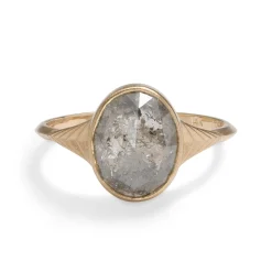 Fashion Betsy & Iya Nubis ring