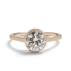 Hot Betsy & Iya Sano ring