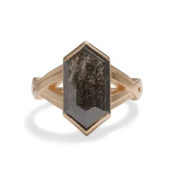Fashion Betsy & Iya Veritas ring