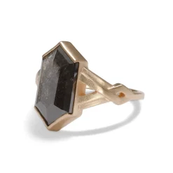 Fashion Betsy & Iya Veritas ring